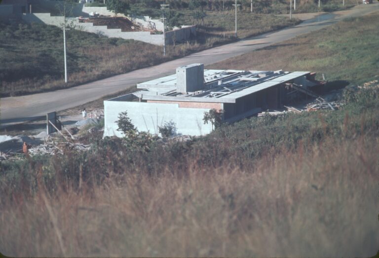 Imagem representativa do projeto Residência Luiz Carlos Bresser Pereira, Jardim Guedala