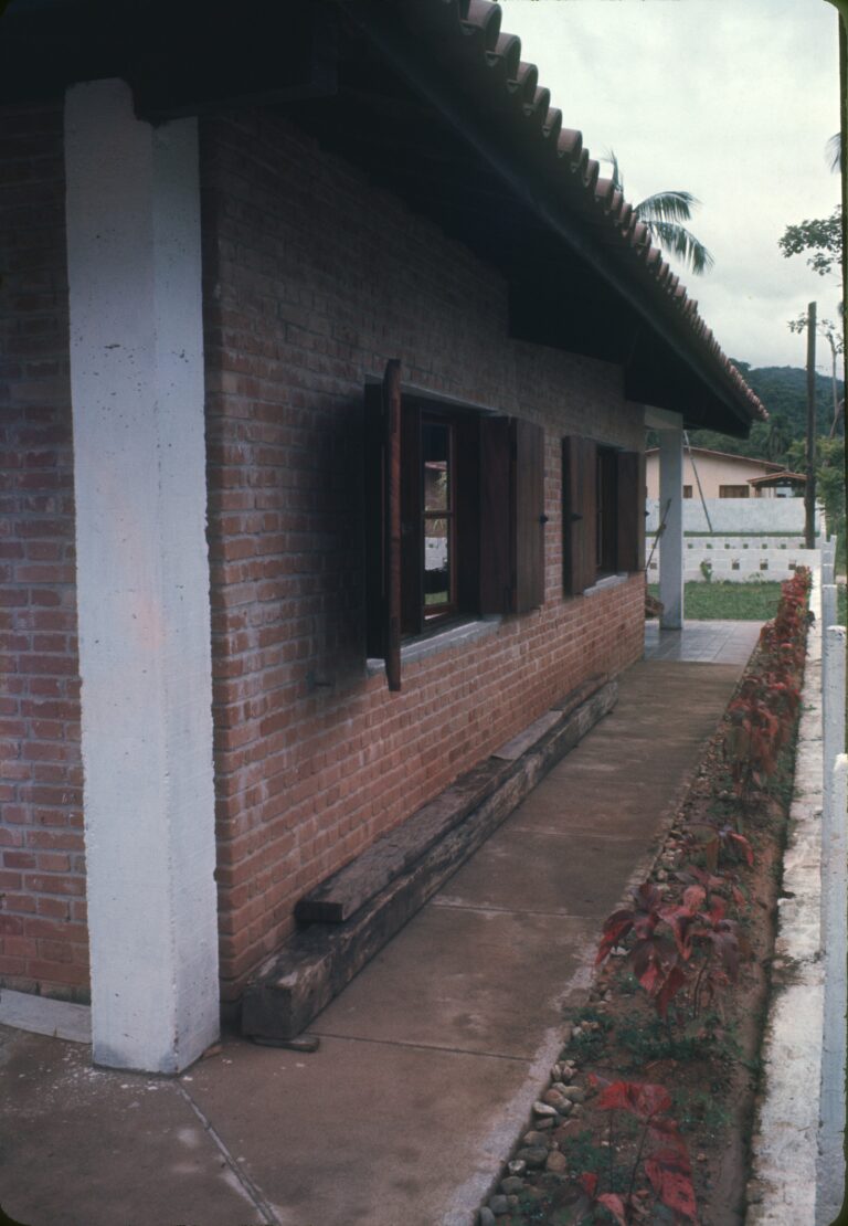 Residência Luiz França, Praia do Lázaro, Ubatuba