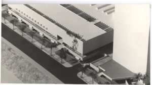 Maquete de conjunto arquitetônico, vista em perspectiva aérea — P0018 — Correios — Sede Regional e Centro de Triagem